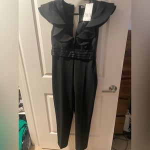 Zara -Jumpsuit- brand new -size medium